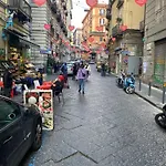 Attico Spaccanapoli Con Mega Terrazzo Apartamento